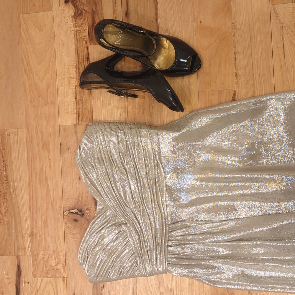 Vera Wang Silver Strapless dress (size 2)